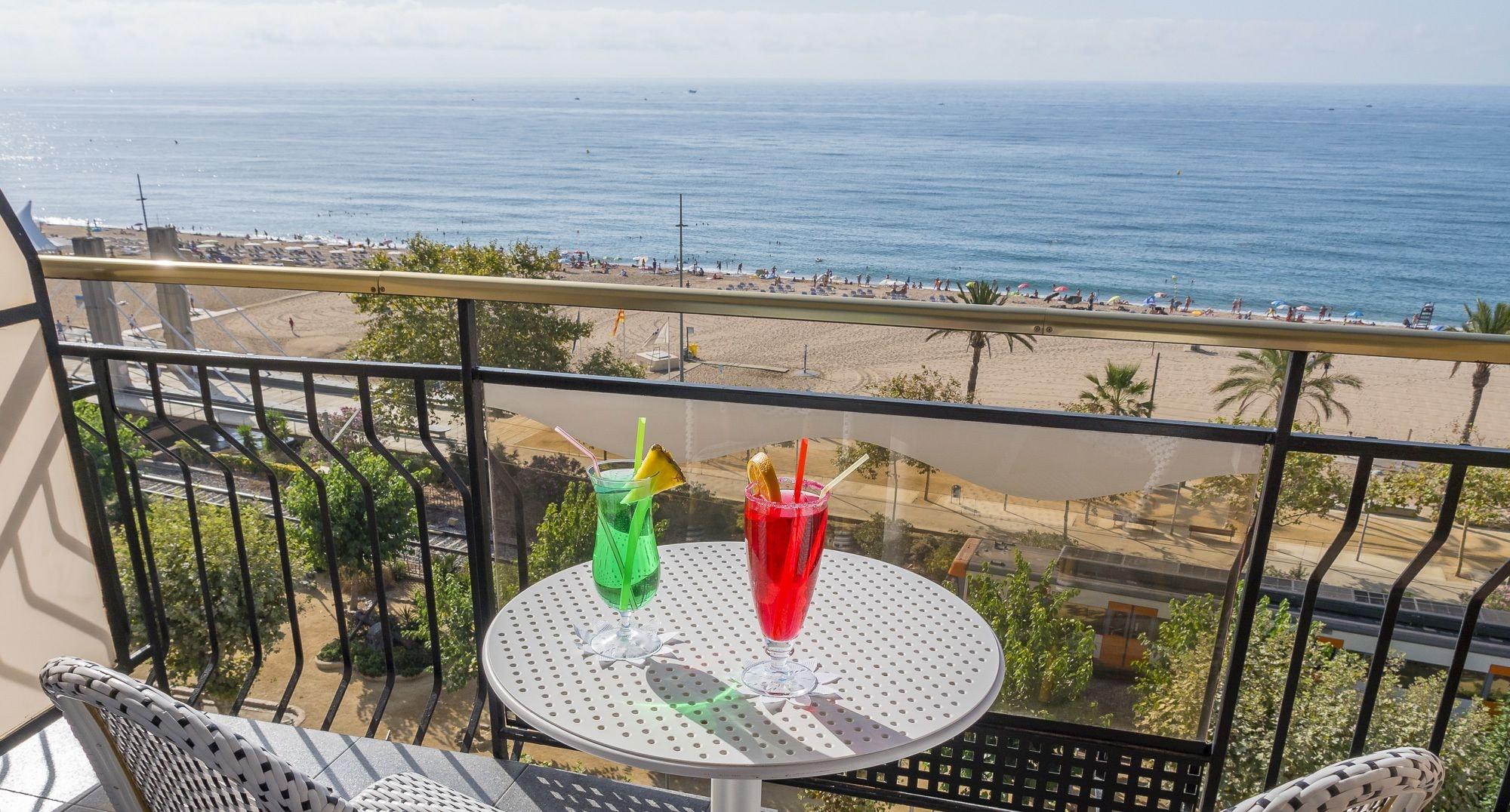 Checkin Garbi Hotel Calella Exterior photo