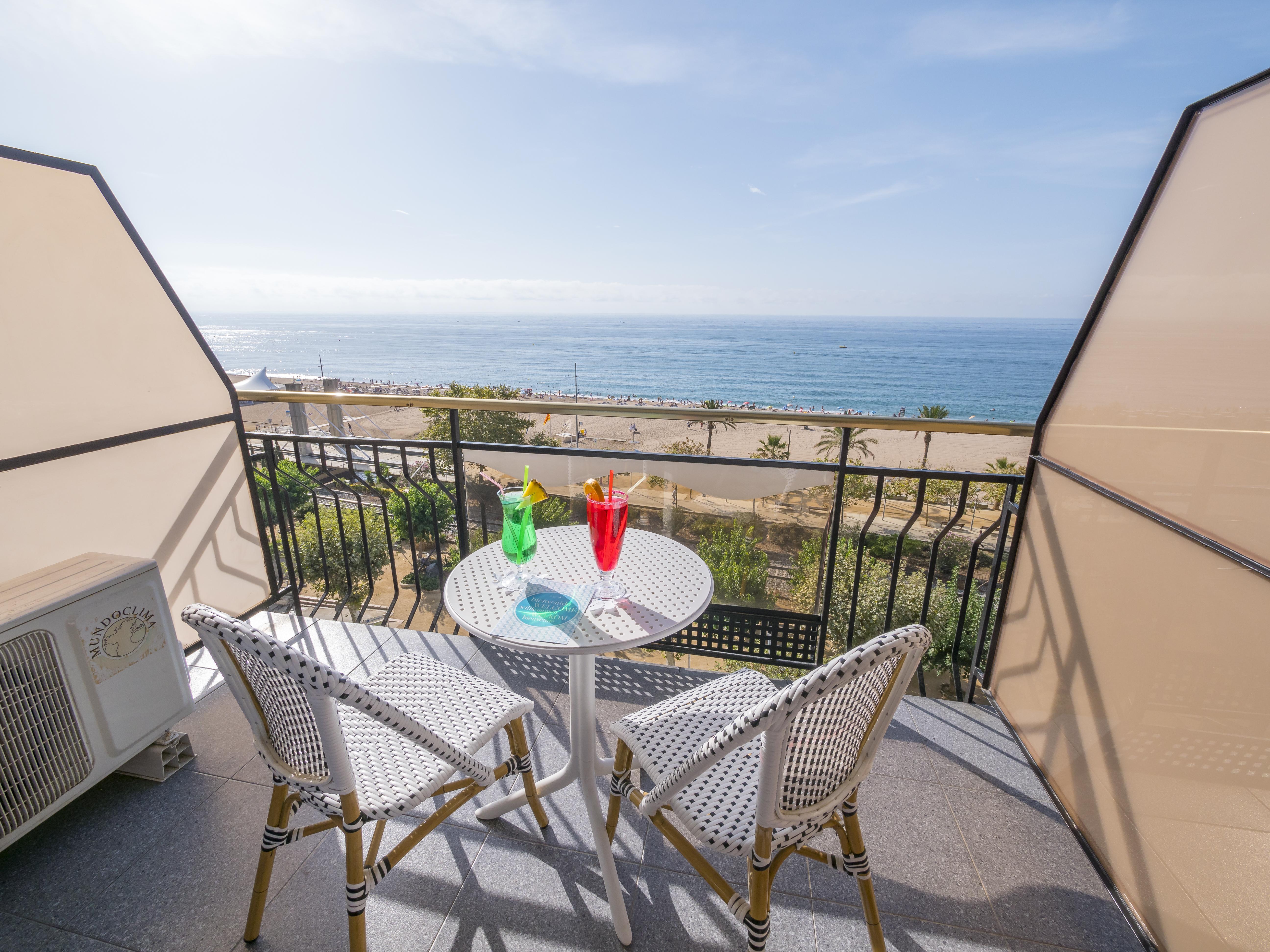 Checkin Garbi Hotel Calella Exterior photo