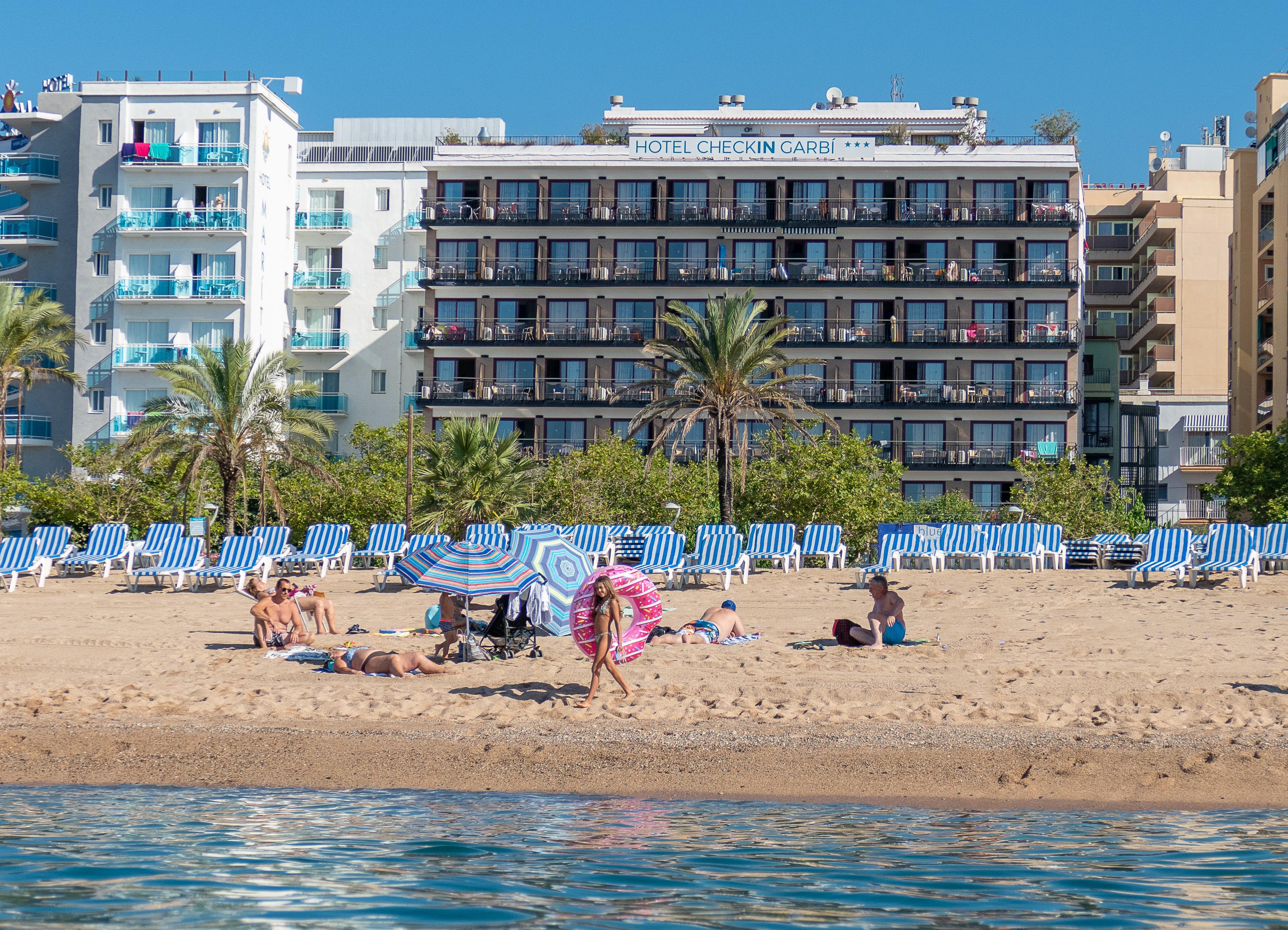 Checkin Garbi Hotel Calella Exterior photo