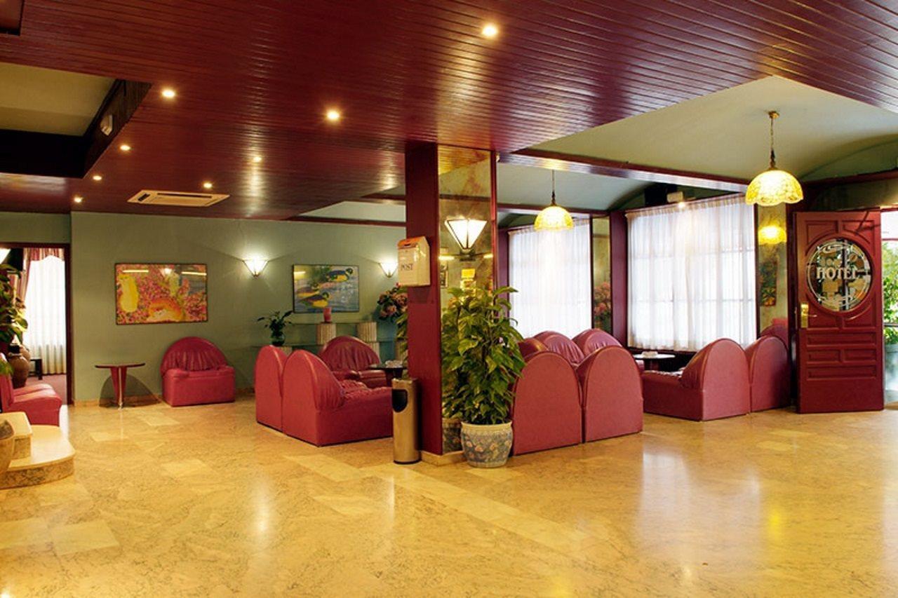 Checkin Garbi Hotel Calella Exterior photo